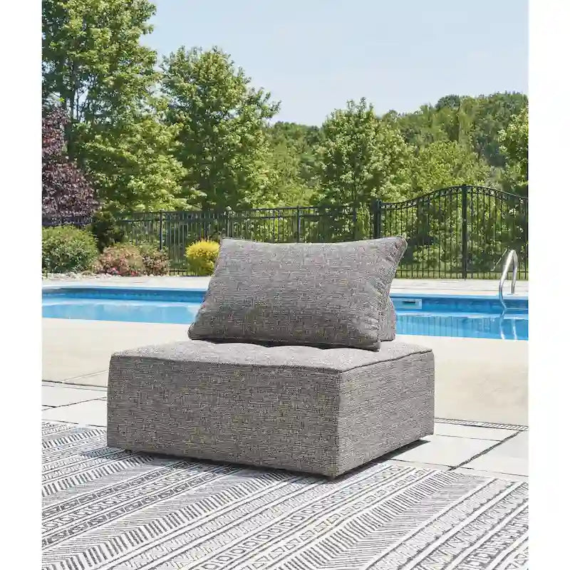 Signature Design by Ashley Bree Zee Gray - Sectionnel d'extérieur 5 pièces - 114 L x 76 P x 35 H