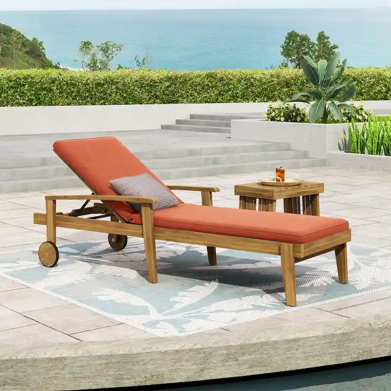 Chaise longue de jardin en bois à roulettes, transat inclinable à dossier réglable pour piscine et terrasse.