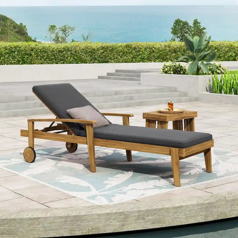 Chaise longue de jardin en bois à roulettes, transat inclinable à dossier réglable pour piscine et terrasse.