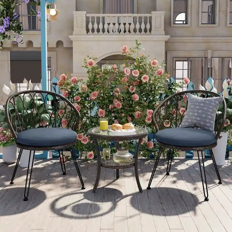 Ensemble de loisirs extérieur, 2 chaises individuelles en rotin avec 1 table ronde en verre
