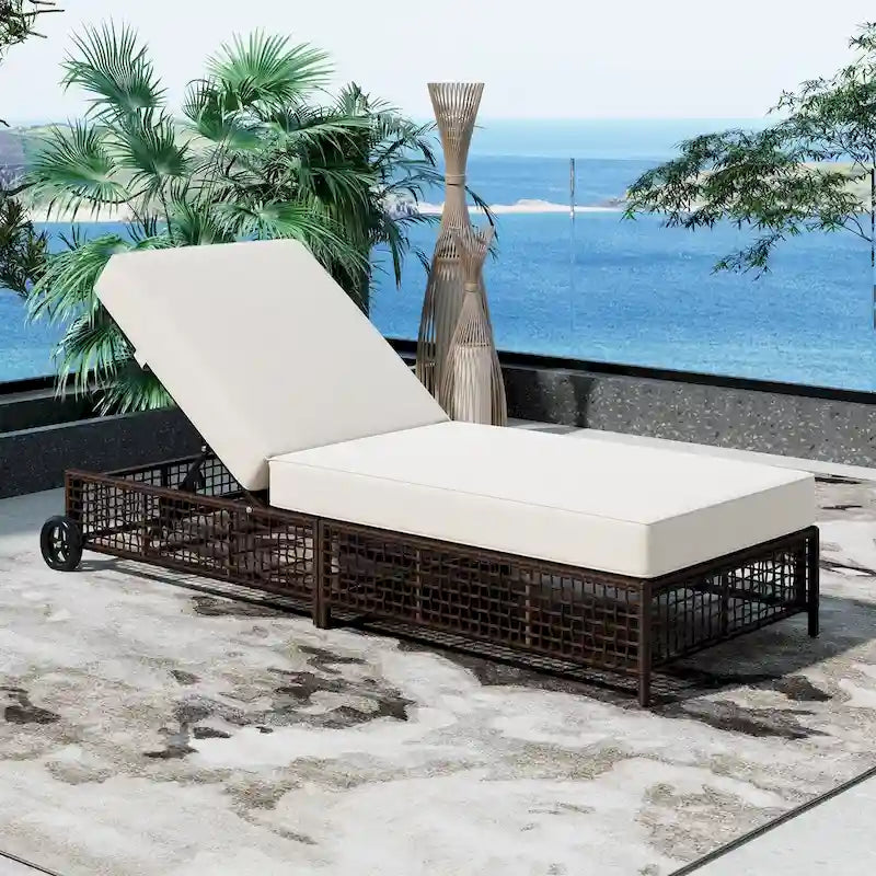 Chaise longue de jardin en rotin à 5 positions avec roulettes et coussin