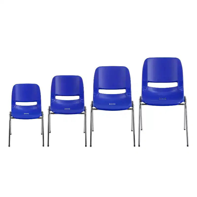 Lot de 4 chaises empilables ergonomiques avec coque et cadre chromé, capacité de 400 kg, hauteur d'assise de 45 cm