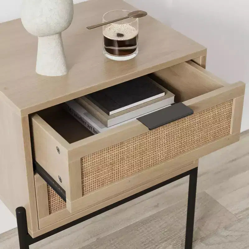 Table d'appoint en bois et rotin