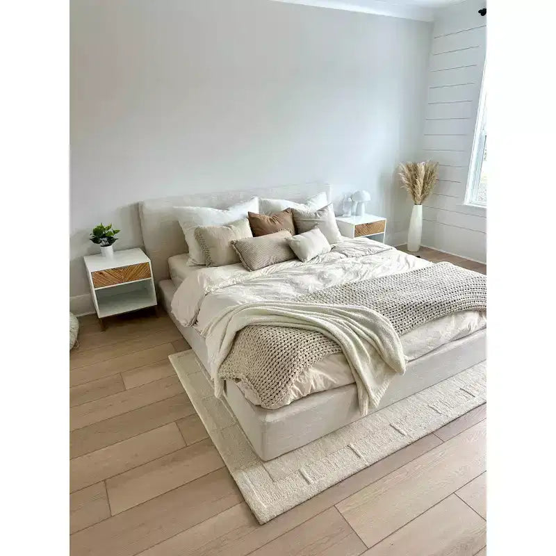 Meuble en bois à chevrons