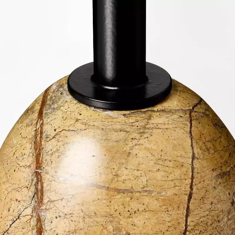 Table à boisson ronde en marbre avec plateau en métal noir