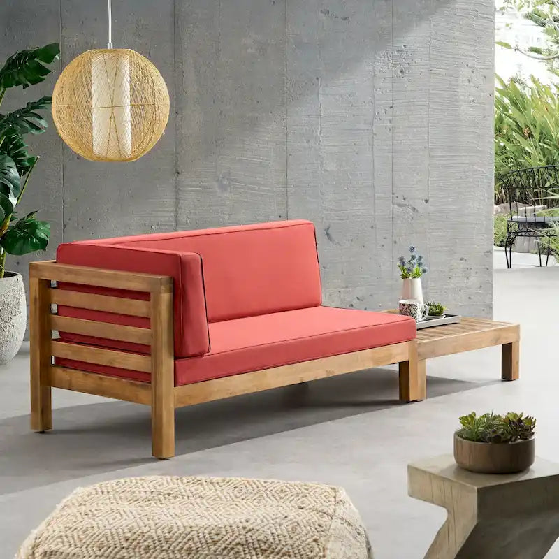 Causeuse d'extérieur Oana en bois d'acacia avec accoudoir gauche et table basse avec coussin par Christopher Knight Home