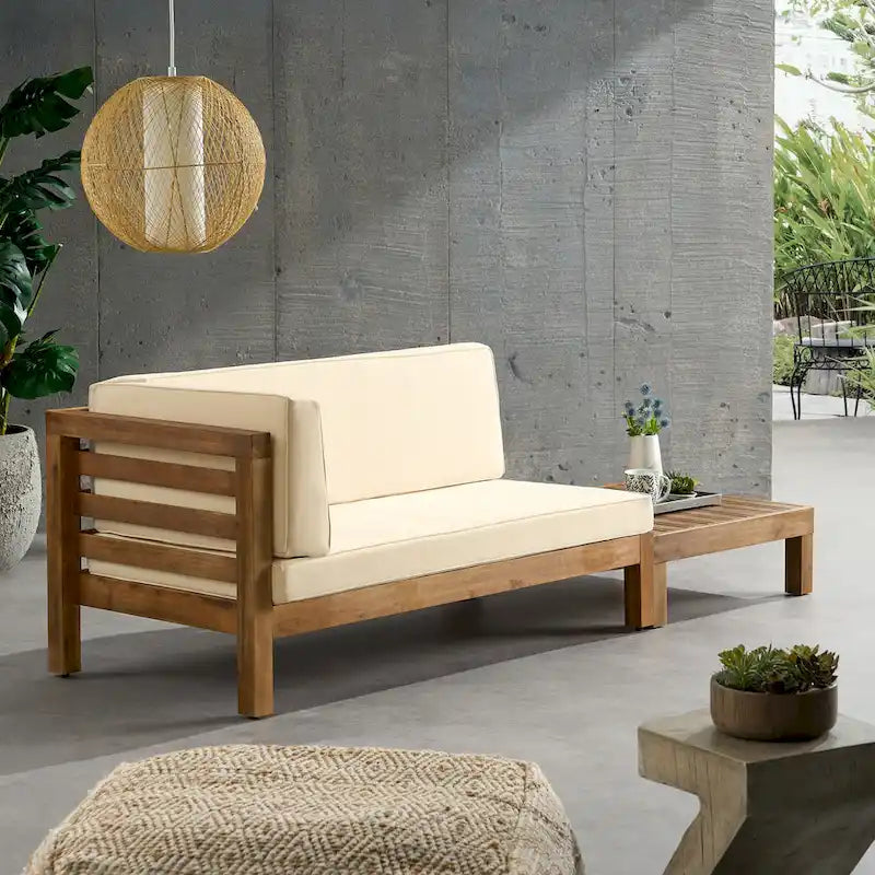 Causeuse d'extérieur Oana en bois d'acacia avec accoudoir gauche et table basse avec coussin par Christopher Knight Home