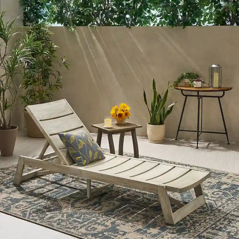 Ensemble de 2 chaises longues en bois d'acacia d'extérieur Mahalo avec table d'appoint de Christopher Knight Home