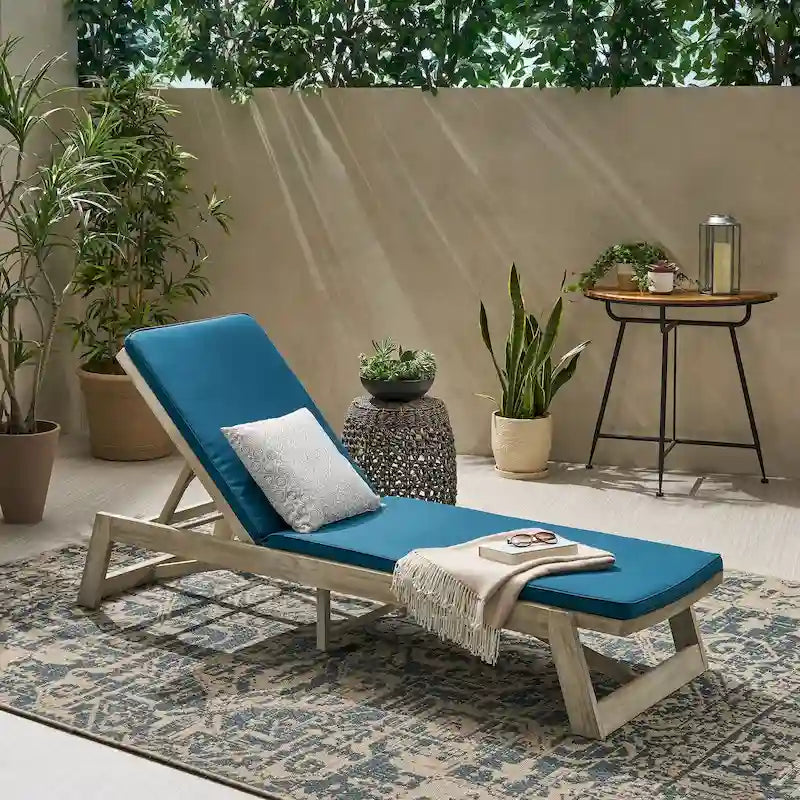 Chaise longue Maki en bois d'acacia par Christopher Knight Home