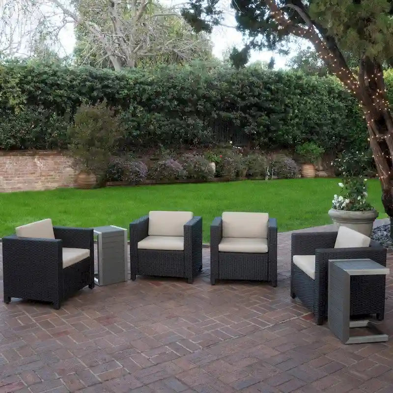 Ensemble de 6 pièces de mobilier d'extérieur Puerta avec coussins par Christopher Knight Home