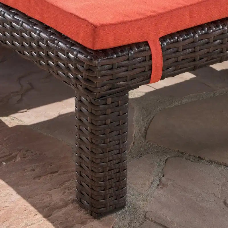 Chaises longues d'extérieur Jamaica avec coussin (lot de 2) par Christopher Knight Home