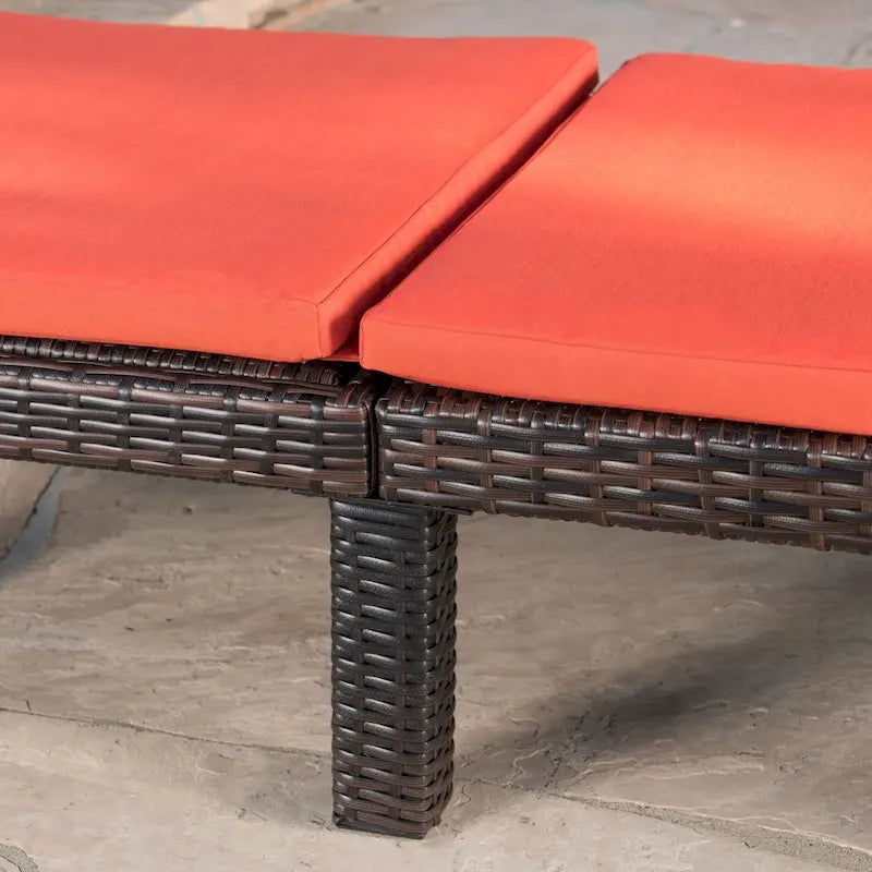 Chaises longues d'extérieur Jamaica avec coussin (lot de 2) par Christopher Knight Home