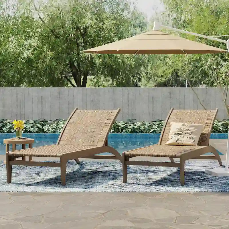 Chaise longue Benfield en bois d'acacia et osier plat par Christopher Knight Home