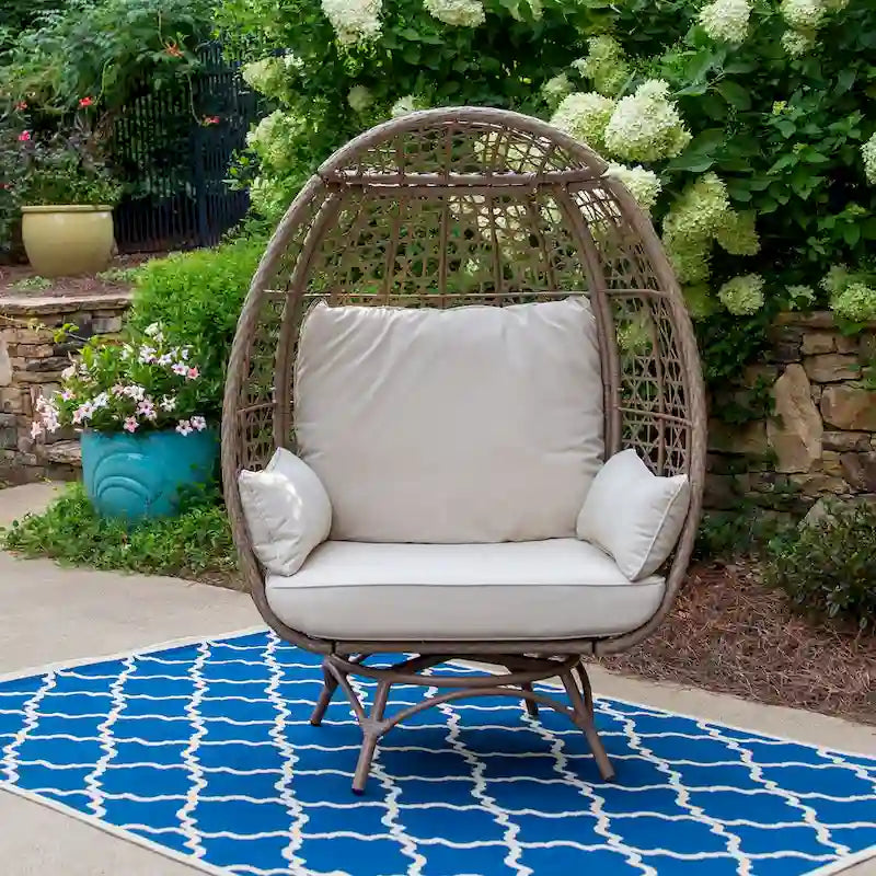 Fauteuil œuf pivotant en grès Rio Vista avec coussins – 30 L x 36 l x 57 H