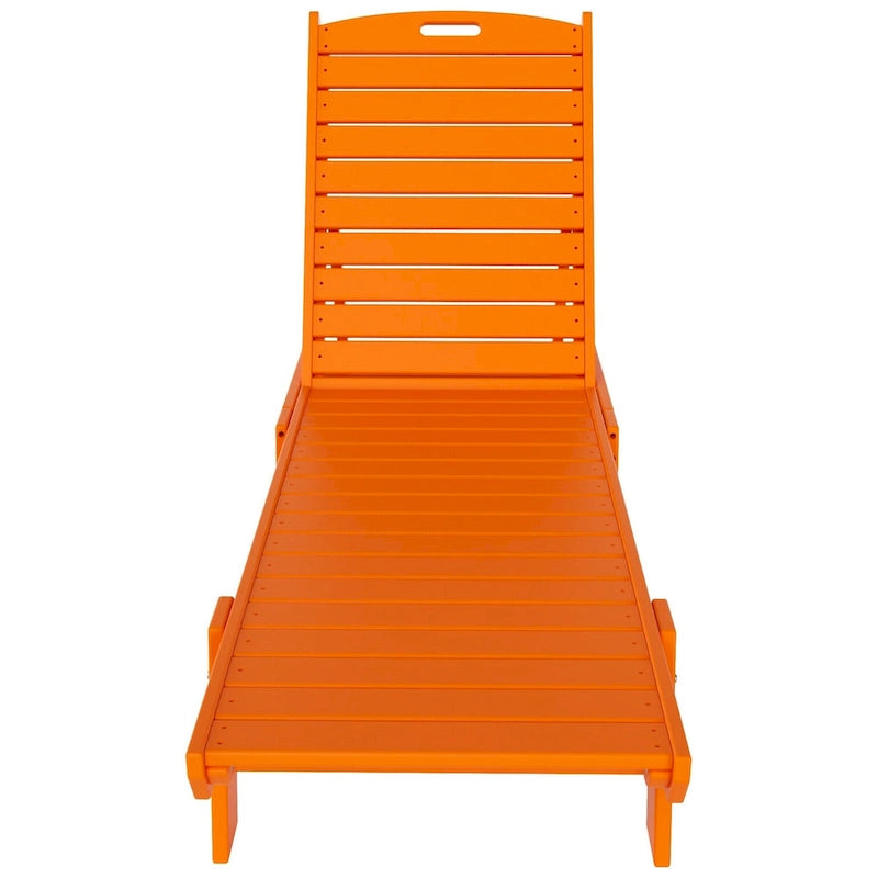 Chaises longues inclinables sans accoudoirs Polytrends Laguna en PEHD pour terrasse ou piscine, toutes saisons, avec table d'appoint (ensemble de 2 pièces)