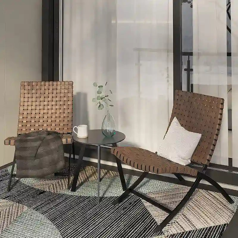 Ensemble de 3 pièces de mobilier de patio en rotin, chaises longues pliables en osier et table basse pour jardin extérieur, pelouse, balcon