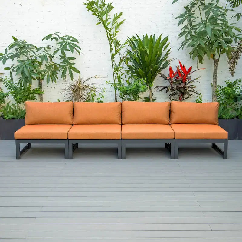 Canapé de jardin sectionnel sans accoudoirs 4 pièces LeisureMod Chelsea avec coussins pour terrasse, porche, jardin