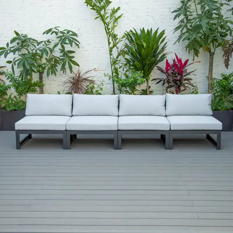 Canapé de jardin sectionnel sans accoudoirs 4 pièces LeisureMod Chelsea avec coussins pour terrasse, porche, jardin