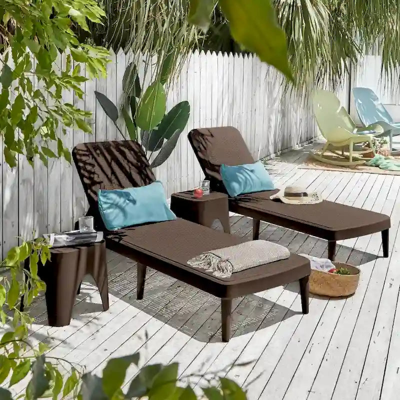 Ensemble chaise longue d'extérieur en résine Tahiti avec 2 tables d'appoint