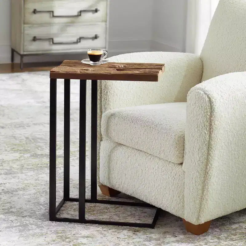 Table d'appoint en bois recyclé