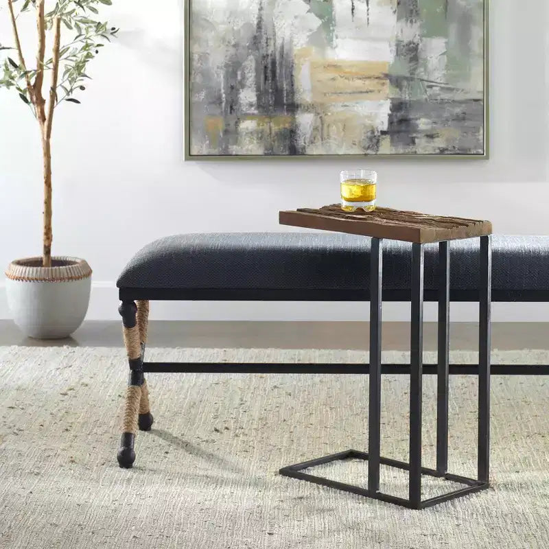 Table d'appoint en bois recyclé