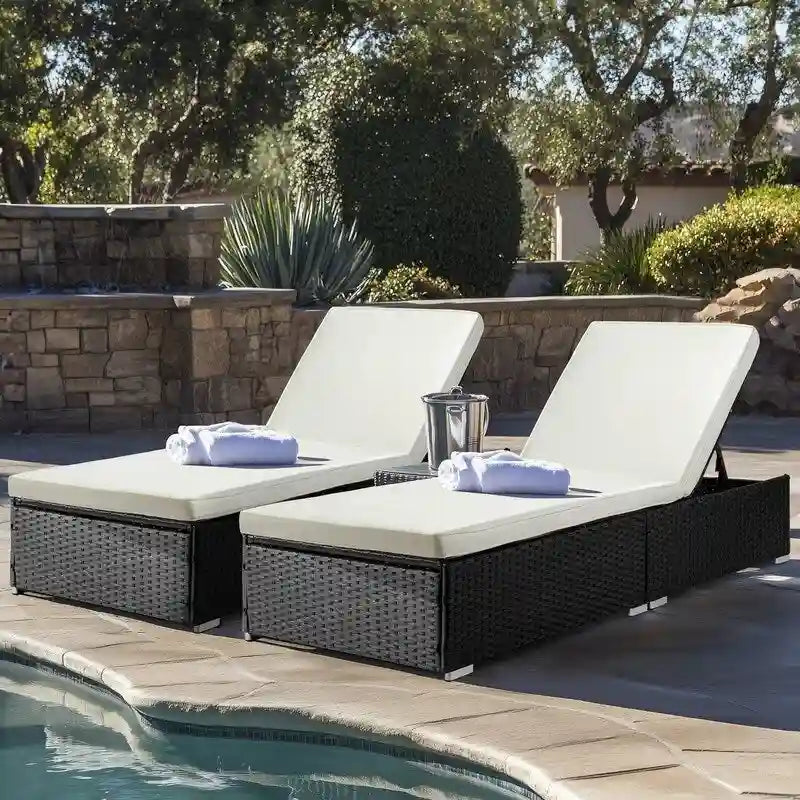 Chaise longue individuelle en osier d'extérieur avec coussin