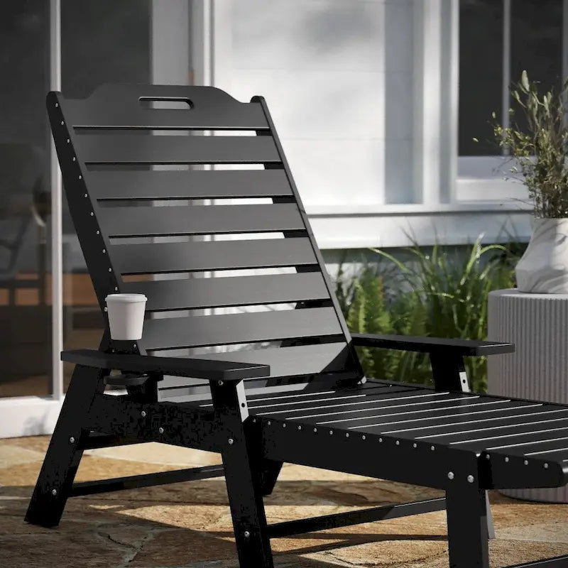 Chaise longue d'extérieur réglable avec porte-gobelet