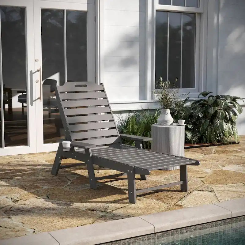Chaise longue d'extérieur réglable avec porte-gobelet