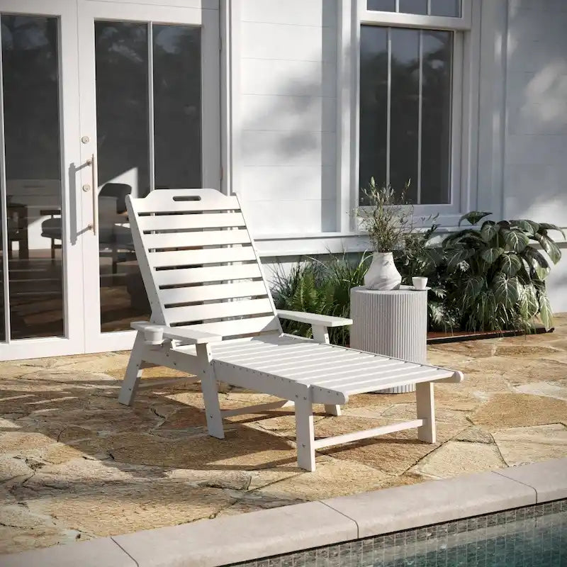 Chaise longue d'extérieur réglable avec porte-gobelet