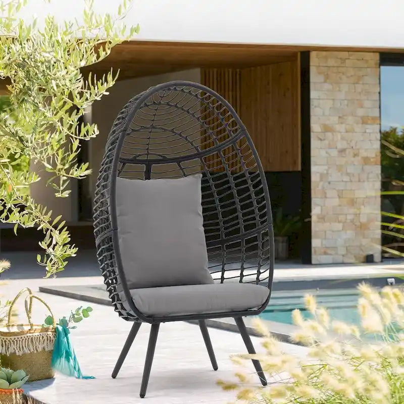 Fauteuil œuf en osier rembourré d'extérieur