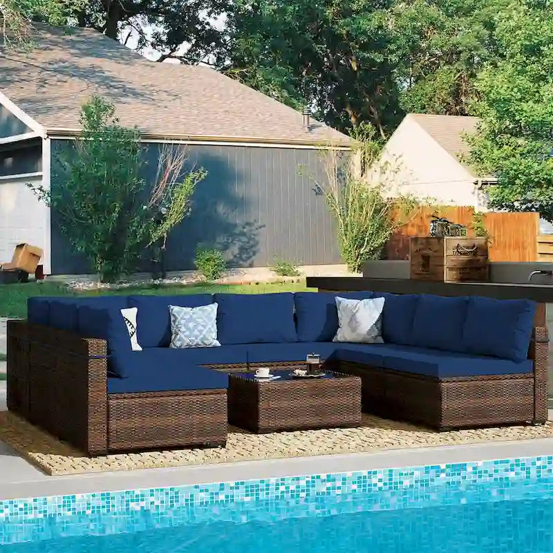Ensemble sectionnel d'extérieur Patio Watcher en rotin 8 places avec coussins et table basse