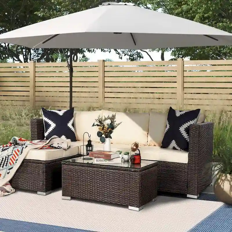 Ensemble de mobilier d'extérieur sectionnel en rotin et osier Vrakae 5 pièces