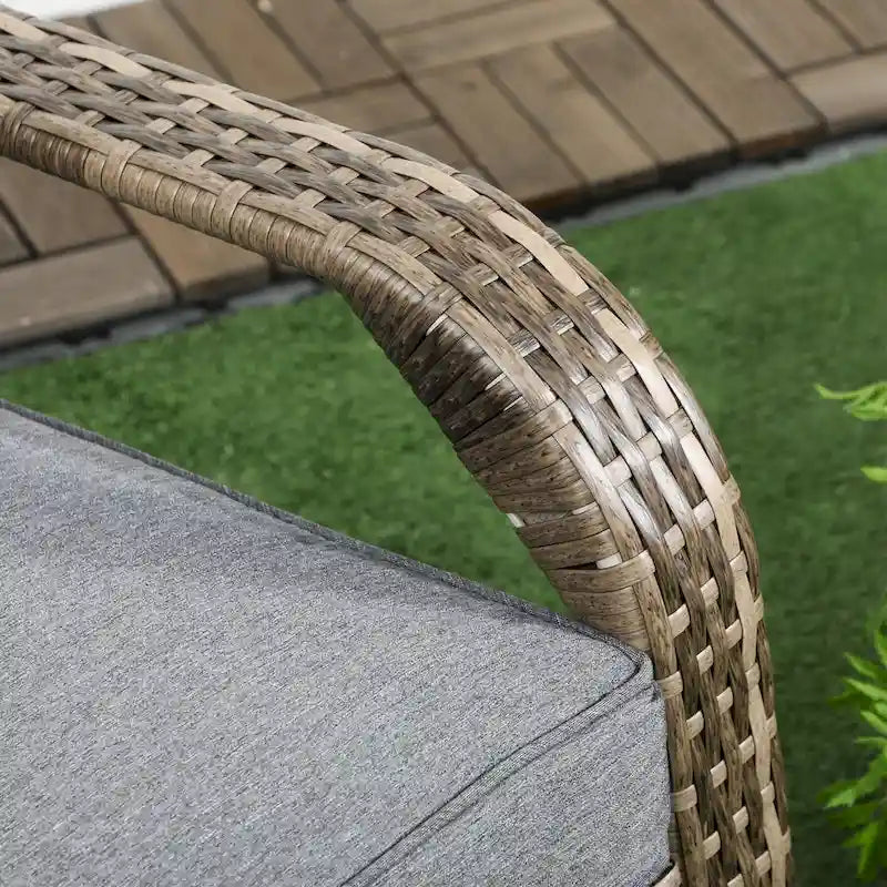 Chaise Adirondack en osier pour patio avec coussins moelleux, dossier incurvé haut et accoudoirs confortables