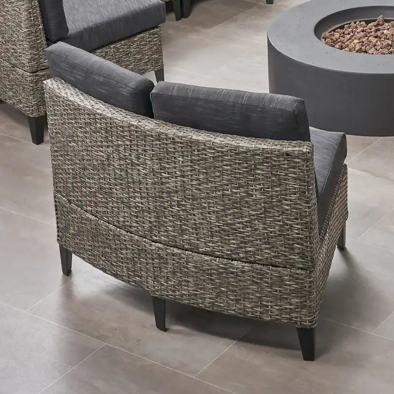 Fauteuil individuel courbé en osier d'extérieur Navagio (lot de 2) avec coussins de Christopher Knight Home