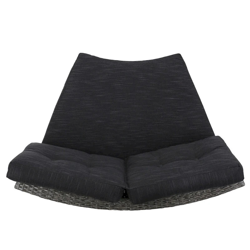 Fauteuil individuel courbé en osier d'extérieur Navagio (lot de 2) avec coussins de Christopher Knight Home