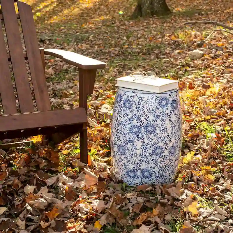 Tabouret de jardin cylindrique en céramique Chinoiserie Lotus Blossom 17,5", bleu/blanc